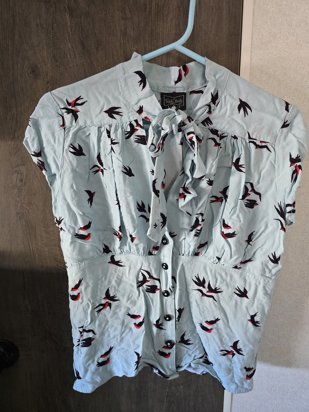 RockSteady Light Blue Short-Sleeve Button Front Shirt with 1950s Harlow Sparrows